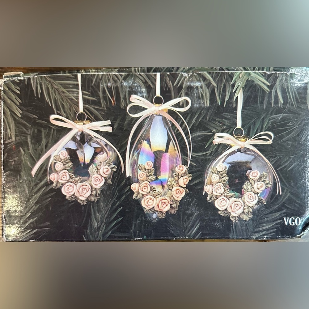 Victorian Christmas Ornament Set of 3 Hand Blown Clear Glass Roses Ribbons​​​ - Picture 3 of 11